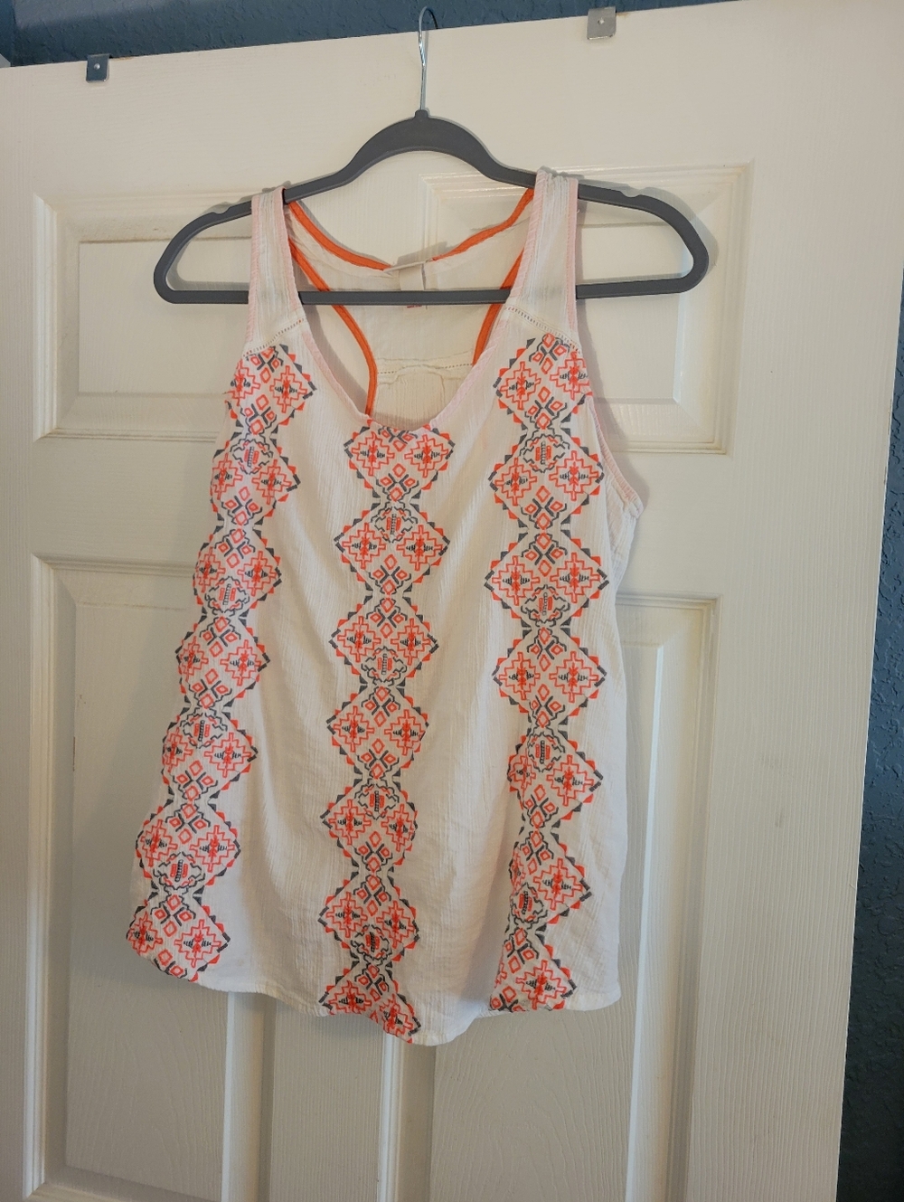 Mossimo Supply Co. White Tank Top with Coral Geometric Embroidery